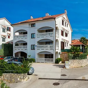 https://apartments-katarina-k.primorje-gorskikotar.com